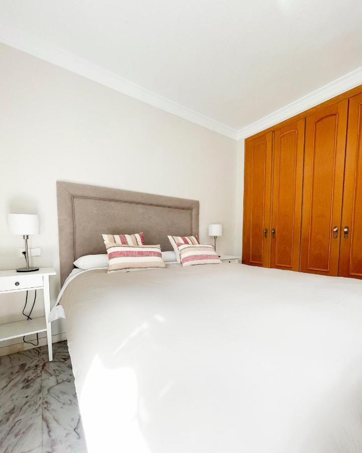 Leilighet Holidays2malaga Tomas De Echeverria 150 Mts To Beach & High Speed Wifi & Parking Málaga